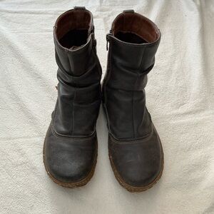 El Naturalista 37 Vegan leather Dark Brown Ankle Boots